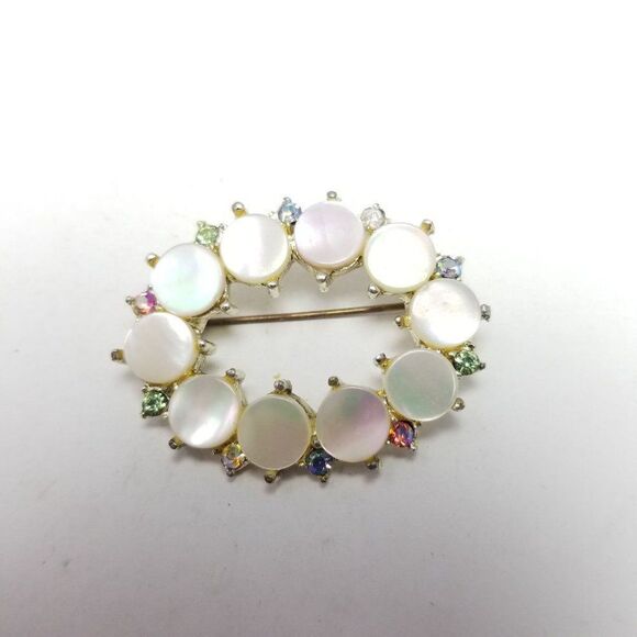 Vintage Pastel Rhinestone and Faux Mother of Pearl Oval Brooch, Retro Lapel Pin - Picture 2 of 6